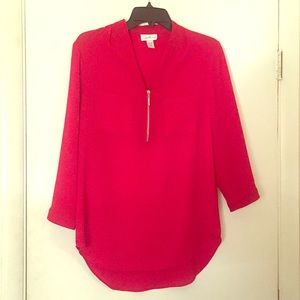 An red blouse